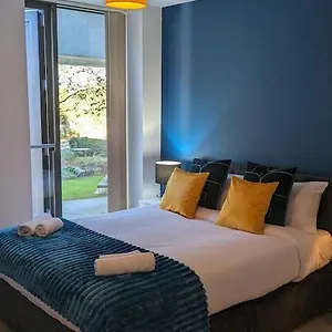 https://flat-royal-docks-city-airport-excel.brighton-hotels-england.com