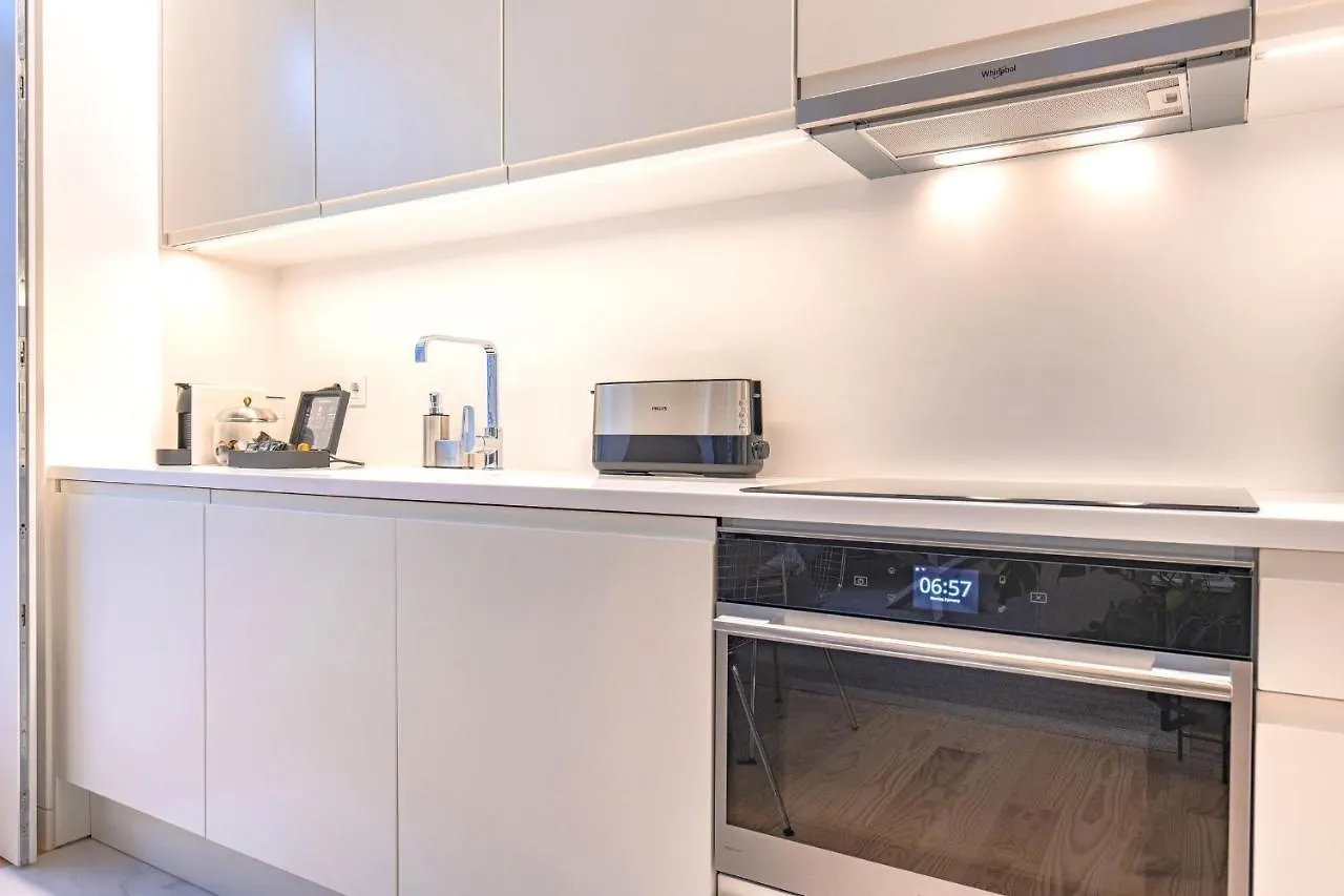 Ando Living - Douradores House Lissabon 0*,